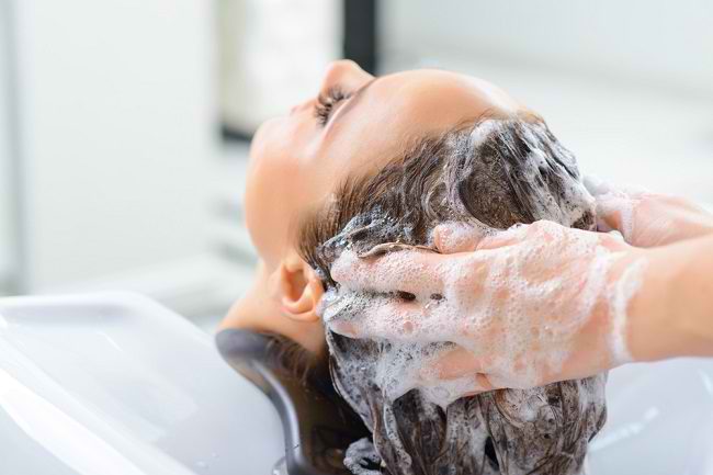 Sulfate được sử dụng trong dầu gội như chất tạo bọt