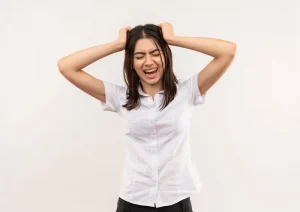 Nhiều nguyên nhân khiến tóc bị mồ hôi dầu