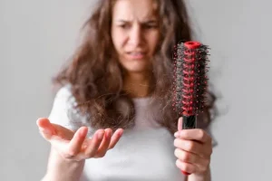 Rụng tóc ở độ tuổi mãn kinh 