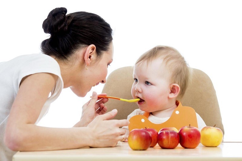 Cần đảm bảo chế độ ăn hợp lý cho trẻ