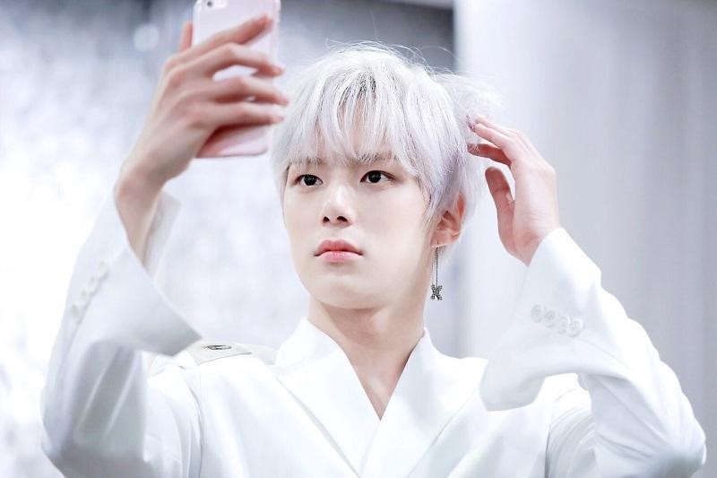 Da sáng hợp màu tóc nào?