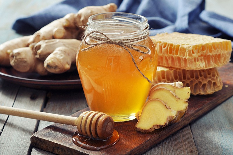 Mặt nạ phục hồi từ gừng, dầu dừa và tỏi