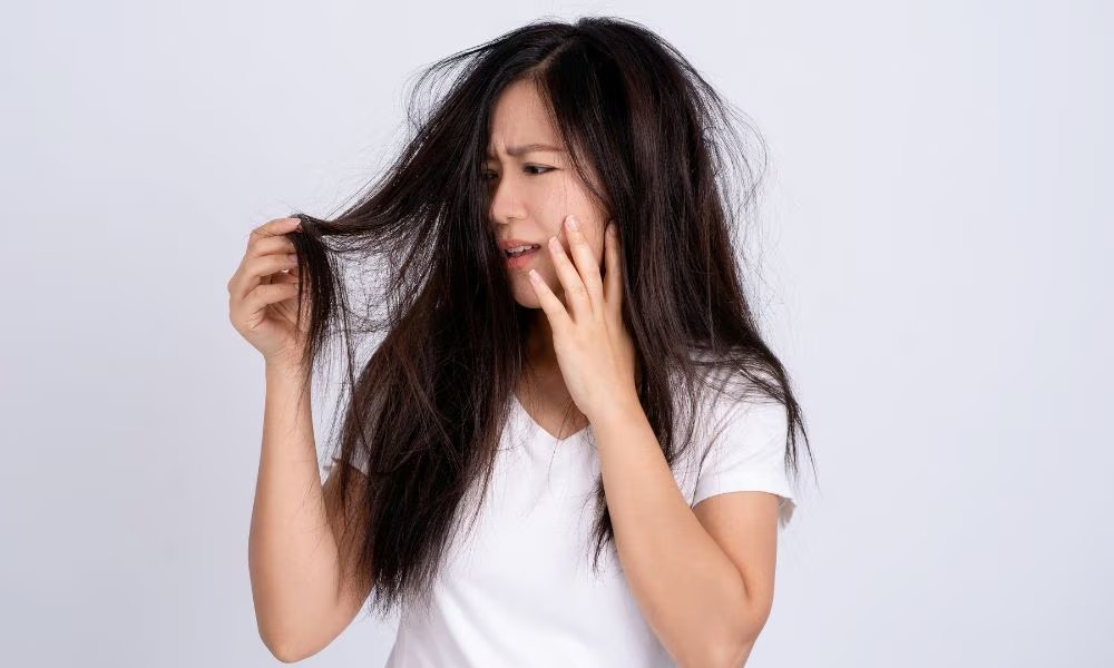 Thói quen gây rụng tóc